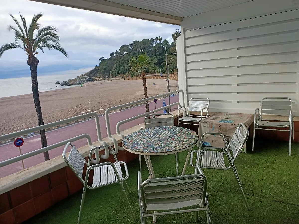 Piso Jover Alojamiento Para Mayores De 25 Anos !! Lloret de Mar 0*,  Spain