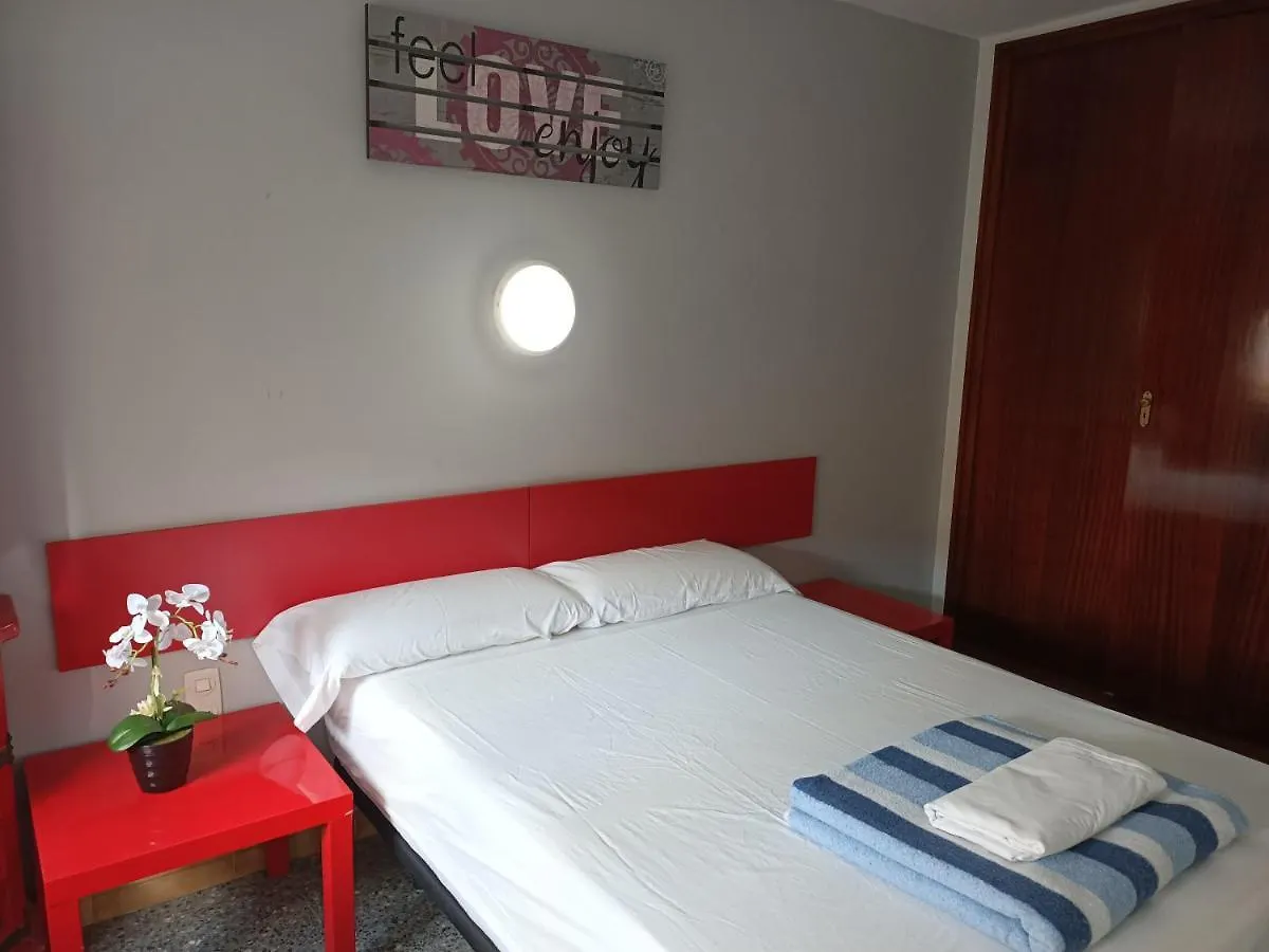 Piso Jover Alojamiento Para Mayores De 25 Anos !! Lloret de Mar