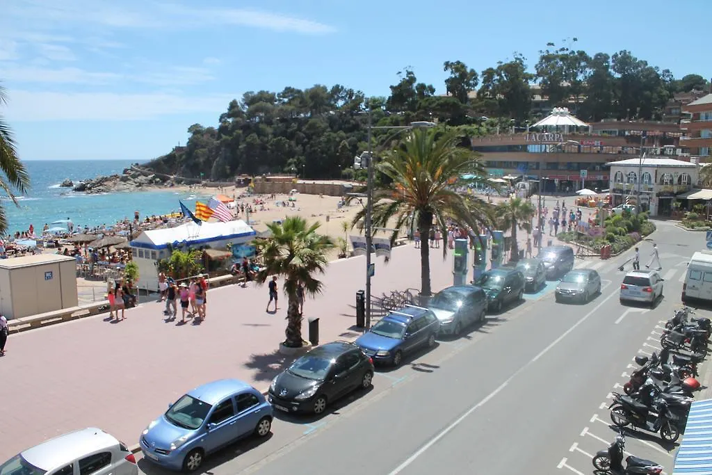 Piso Jover Alojamiento Para Mayores De 25 Anos !! Lloret de Mar 0*,  Spain