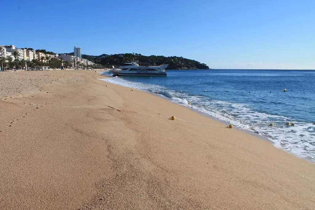 Apartment Piso Jover Alojamiento Para Mayores De 25 Anos !! Lloret de Mar Spain